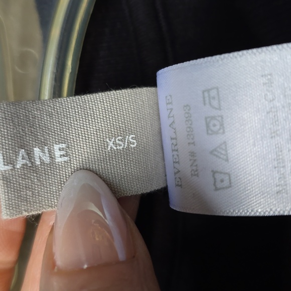 Everlane the seamless tee black crop ribbed stretch tee XS/S - Picture 9 of 11